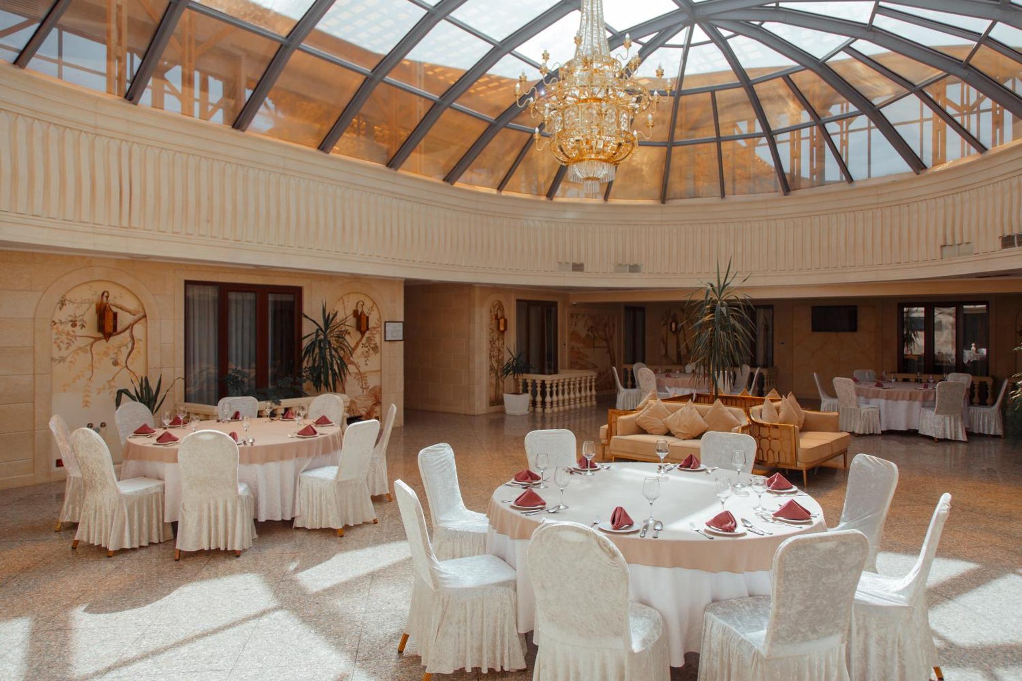 Jannat Resort Osch Exterior foto